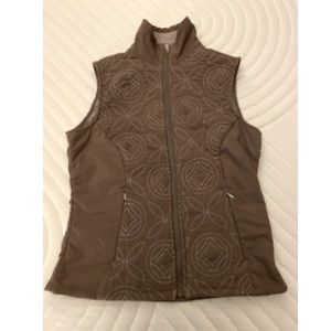 LUCY embroidered lightweight vest